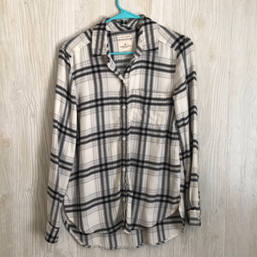 American Eagle Button Up
